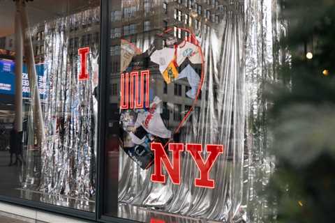 Universal Music Group Opens UMusic Shops In New York, London