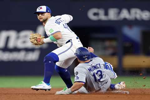 Bo Bichette ‘willing’ to switch positions as top free agent fields offers from Yankees rivals