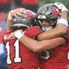 Buccaneers beat Panthers to stay alive in NFC South — and set up Sunday chaos