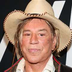 Mickey Rourke Turns to GoFundMe to Avoid Eviction