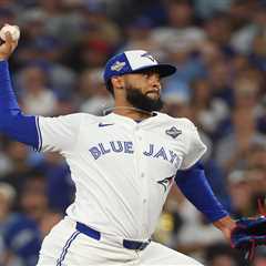 White Sox land Seranthony Dominguez for $20 million after trading Luis Robert Jr. to Mets