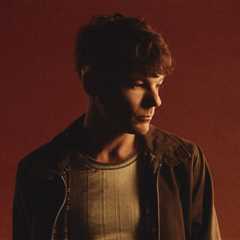 Louis Tomlinson Accidently Worked Up Taylor Swift’s Fans With His Own Easter Eggs