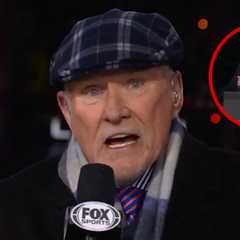 Michael Strahan Cracks Up At Terry Bradshaw's On-Air Fumble