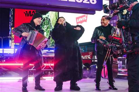 Xavi Rings the New Year in Times Square & More Uplifting Moments in Latin Music This Week