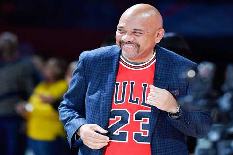 Michael Wilbon slams ESPN rules analyst for end of Ole Miss-Miami game: ‘Don’t be a sniveling idiot’