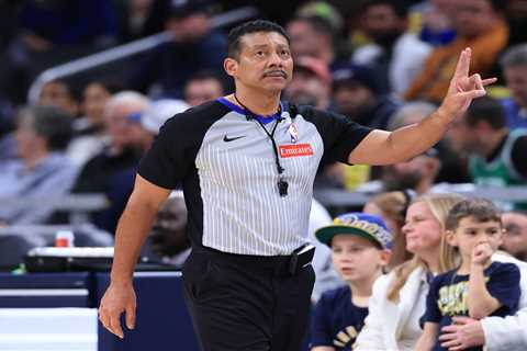 NBA referee taken off on wheelchair after suffering injury