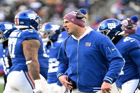 Mike Kafka to interview for Buccaneers, Lions coordinator job after surprising lack of head coach..