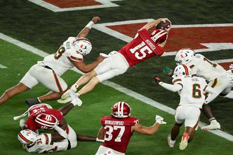 Indiana caps off perfect season with CFP national championship win over Miami