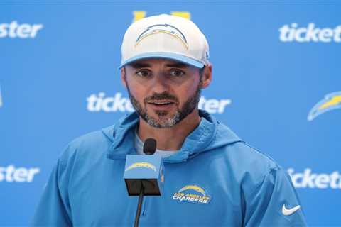 Ravens hire Jesse Minter to replace John Harbaugh as their next head coach