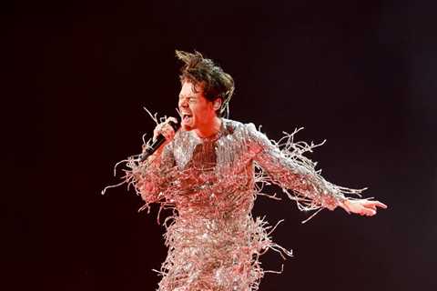 Harry Styles’ Fans Are Turned on, Tuned up And Blissing Out to ‘Aperture’