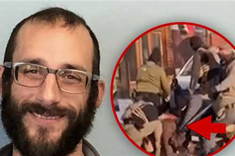 Doctor Claims He Tried to Save Alex Pretti's Life After Shooting