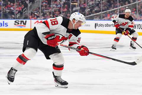 Islanders add Stanley Cup winner Ondrej Palat in trade with Devils