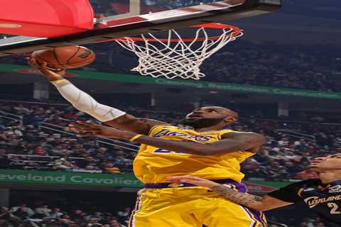 LeBron James’ return to Cleveland spoiled by another double-digit Lakers loss