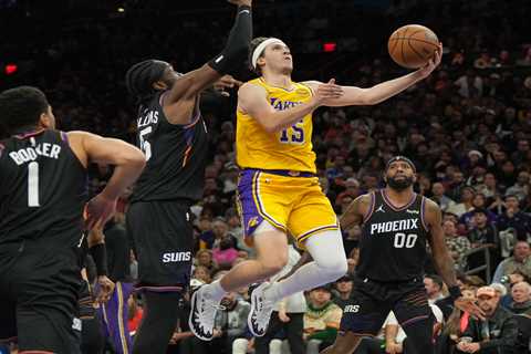 Lakers could get star guard star back Friday at Washington