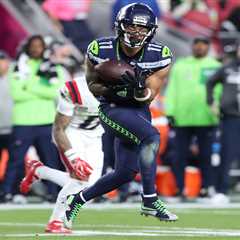 Seahawks’ Jaxon Smith-Njigba briefly exits Super Bowl 2026 for concussion test