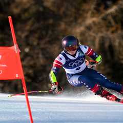 Mikaela Shiffrin’s Olympic medal drought continues with giant slalom letdown