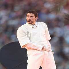 Bad Bunny Pays Tribute to Willie Colón at São Paulo Concert