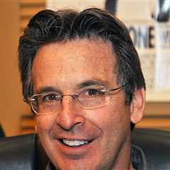 'Lizzie McGuire' Star Robert Carradine Dead at 71