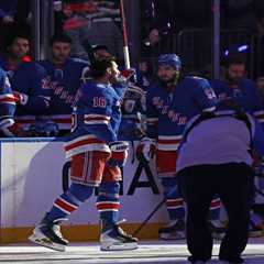 Rangers fans boo Chris Drury during USA Olympic gold ceremony