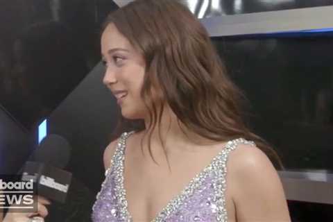 Laufey Talks Performing Mariah Carey Tribute & More | GRAMMYs 2026