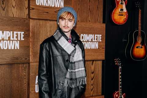 Timothée Chalamet Claims He Spent ‘Six Figures Out of My Pocket’ to Perform Dylan Rarities on ‘SNL’