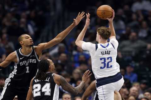 FanDuel promo code: Bet $5, get $200 in bonus bets if your bet wins for Mavericks vs. Spurs