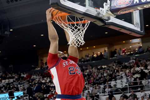 St. John’s dominates Providence after wild brawl to pull away for 11th straight win