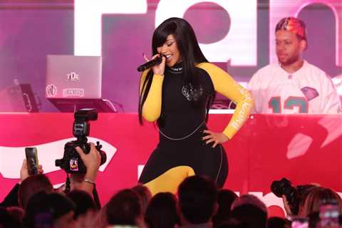 Cardi B Takes a Tumble Off Chair Mid-Performance at Little Miss Drama Show in Las Vegas