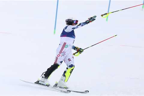Olympic slalom turns into snowy mess — as gold medal favorite has meltdown after costly mistake