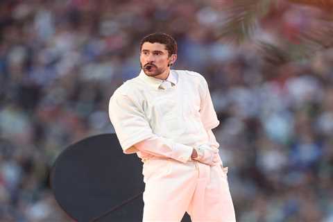 Bad Bunny Pays Tribute to Willie Colón at São Paulo Concert