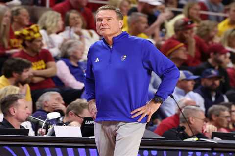 Houston vs. Kansas prediction: Men’s college basketball odds, pick, best bet for Monday