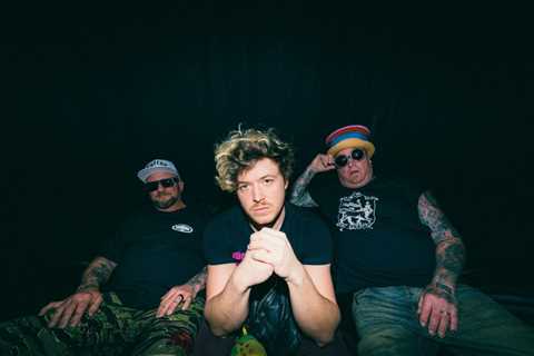 Sublime Signs With Atlantic Records Following Record-Breaking Alternative Airplay Run