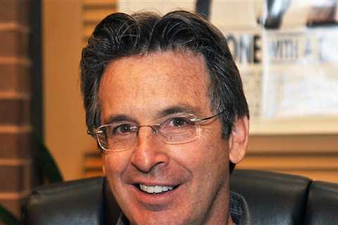 'Lizzie McGuire' Star Robert Carradine Dead at 71