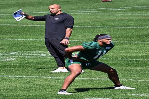 Jets trading Jermaine Johnson to Robert Saleh’s Titans for T’Vondre Sweat