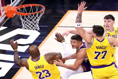 Lakers suffer another heartbreaking loss in Phoenix