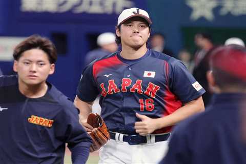 Shohei Ohtani stuns spectators with laser show batting practice in Japan