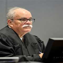 Former Laker Lamar Odom reflects on first hit of cocaine, near-fatal overdose and more in new doc