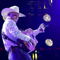 Cody Johnson Sets RodeoHouston Attendance Record as Carín Leon & Carrie Underwood Join His Show