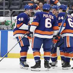 Islanders grind out win over Stars to improve playoffs chances