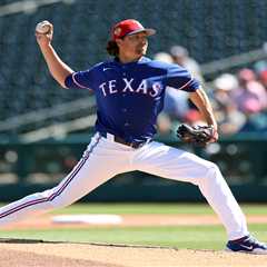 Jacob deGrom scratched from first Rangers start in early concern
