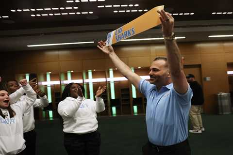 LIU riding wave of women’s flag football with help of Jets and TV actor Jimmy Barbarise