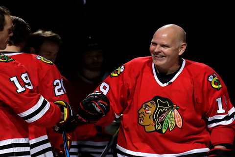 Troy Murray, former Blackhawks star and broadcaster, dead at 63