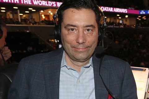 Broadcasters Chris Carrino and Mike Fratello will be enshrined in Basketball Hall of Fame