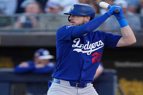 Kyle Tucker hits first Dodgers home run with towering spring blast