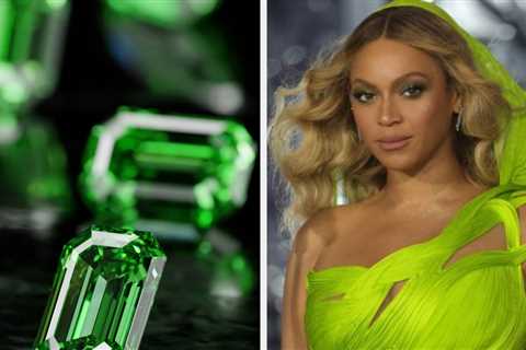 Choose Between These Green Celeb Looks To Reveal Your TRUE Birthstone