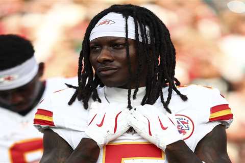 Eagles signing Hollywood Brown away from Chiefs as A.J. Brown’s future remains murky