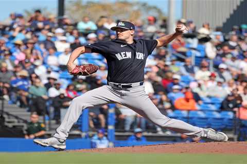 Brent Headrick works in and out of jam as quest to make Yankees bullpen continues