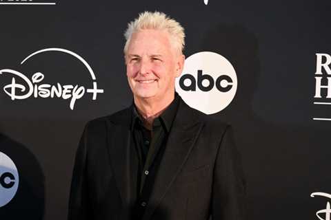 Pearl Jam’s Mike McCready On Why His Graphic Novel-Turned Rock Opera ‘Farewell To Seasons’ Feels..