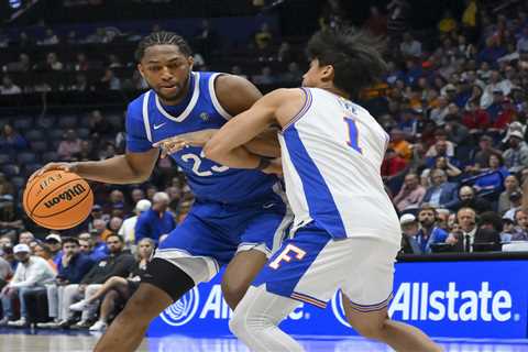 Kentucky vs. Santa Clara prediction, odds: 2026 March Madness Round of 64 picks, best bets