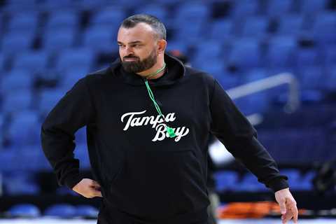 South Florida coach Bryan Hodgson bolts for Providence